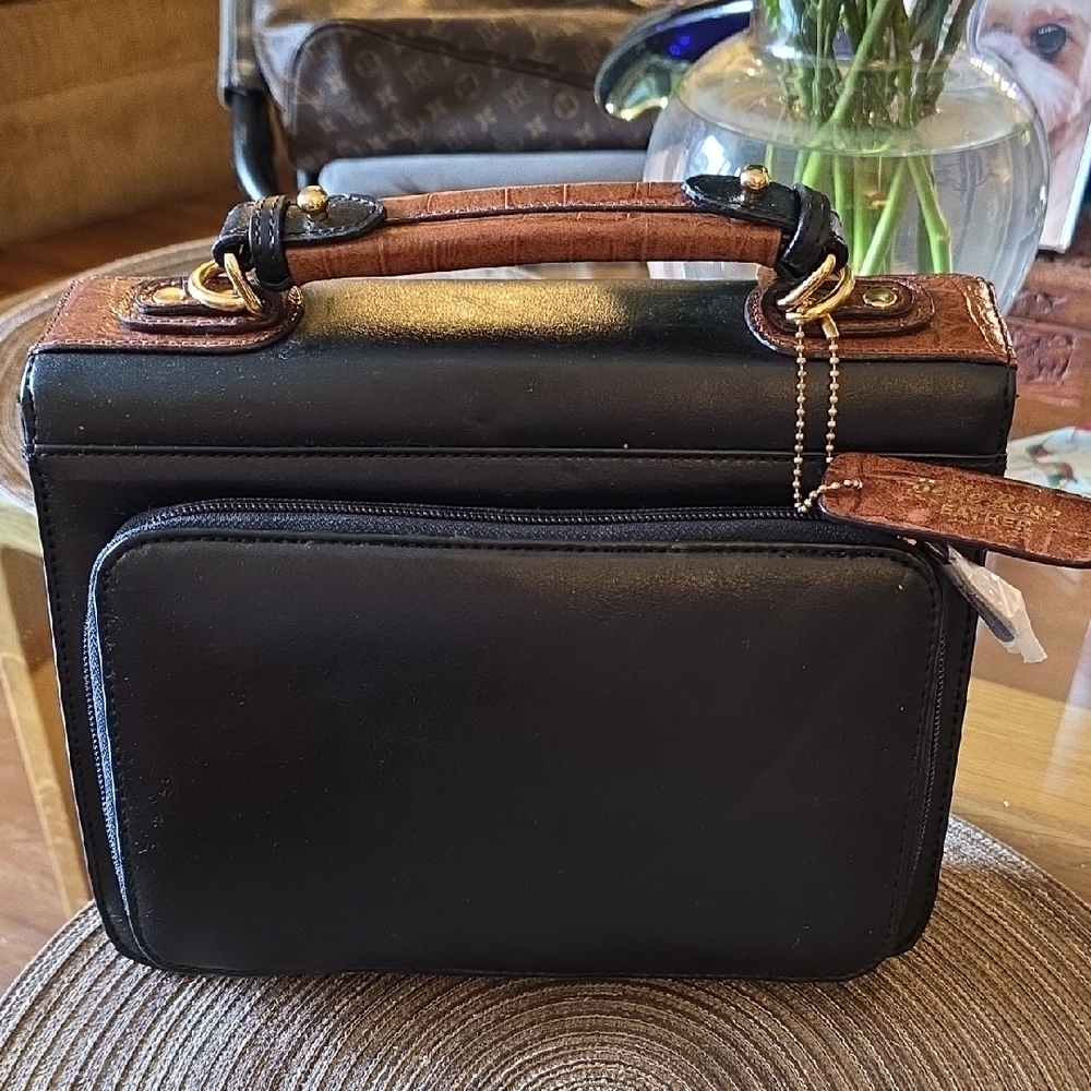 Belle Rose Black Leather Handbag. Strap Included. A-9.